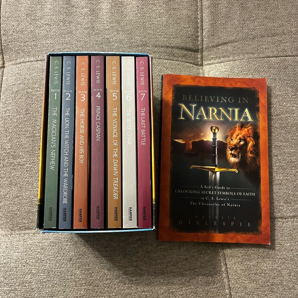 Narnia Book Set with Guide